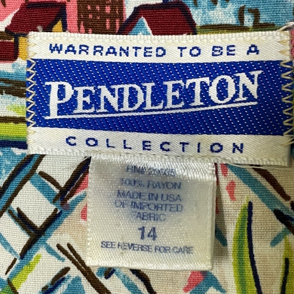 Vintage Woman's Pendleton Rayon Tropical Hawaiian Shirt (14) - Picture 7 of 9
